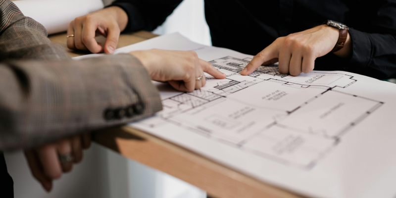 Op zoek naar bouwbedrijven in Alicante? Ontdek hoe ons deskundige team van professionals voor elke klant te werk gaat